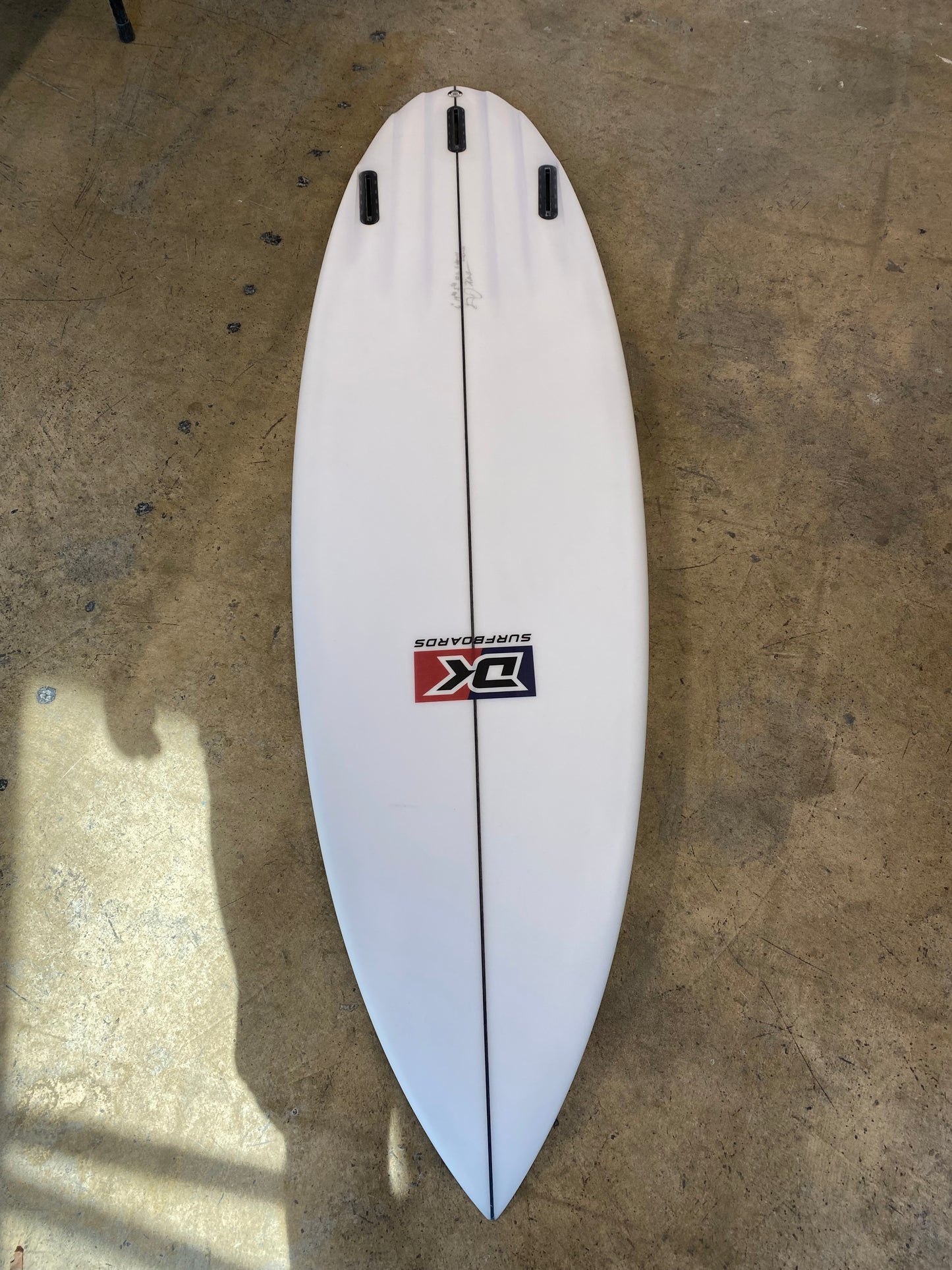 6’0” x 19 3/8 x 2 5/8 32.1L 6 channel