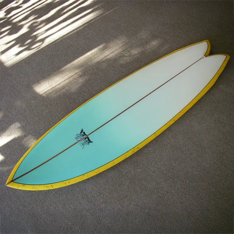 Dialer Surfboard Yellow Trim Gradient